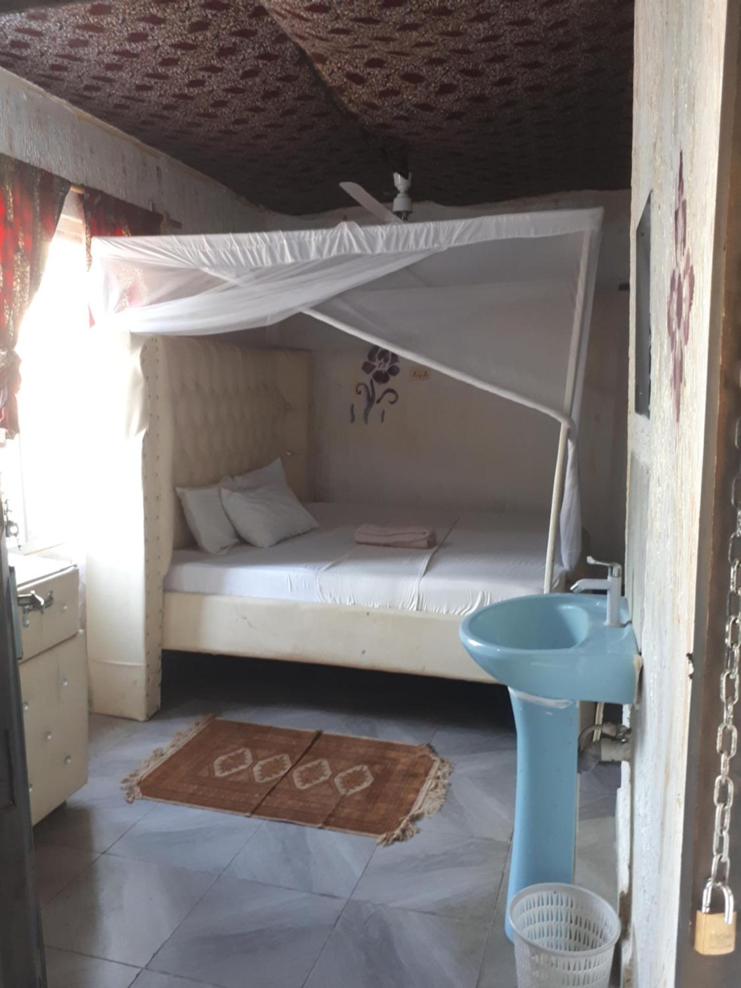 Baba Lao Hotel マリンディ エクステリア 写真